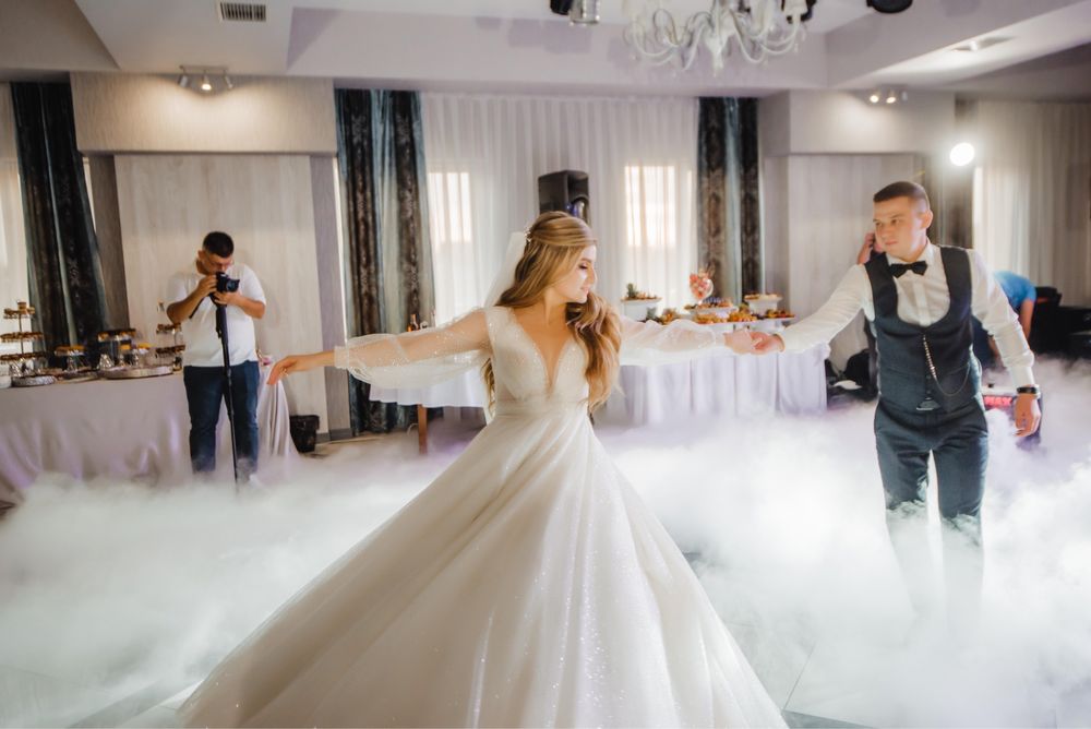 Весільна сукня