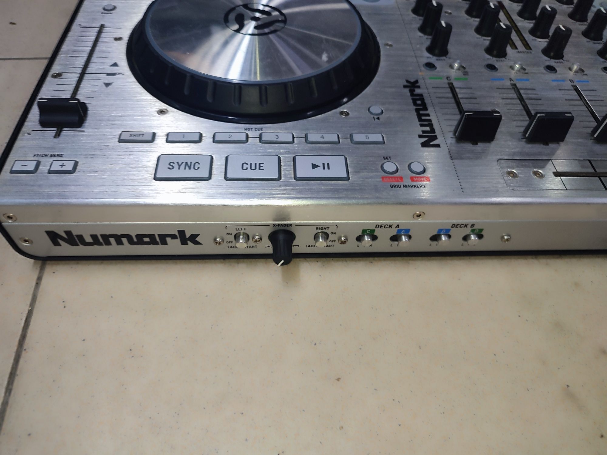 Dj kontroler Numark
