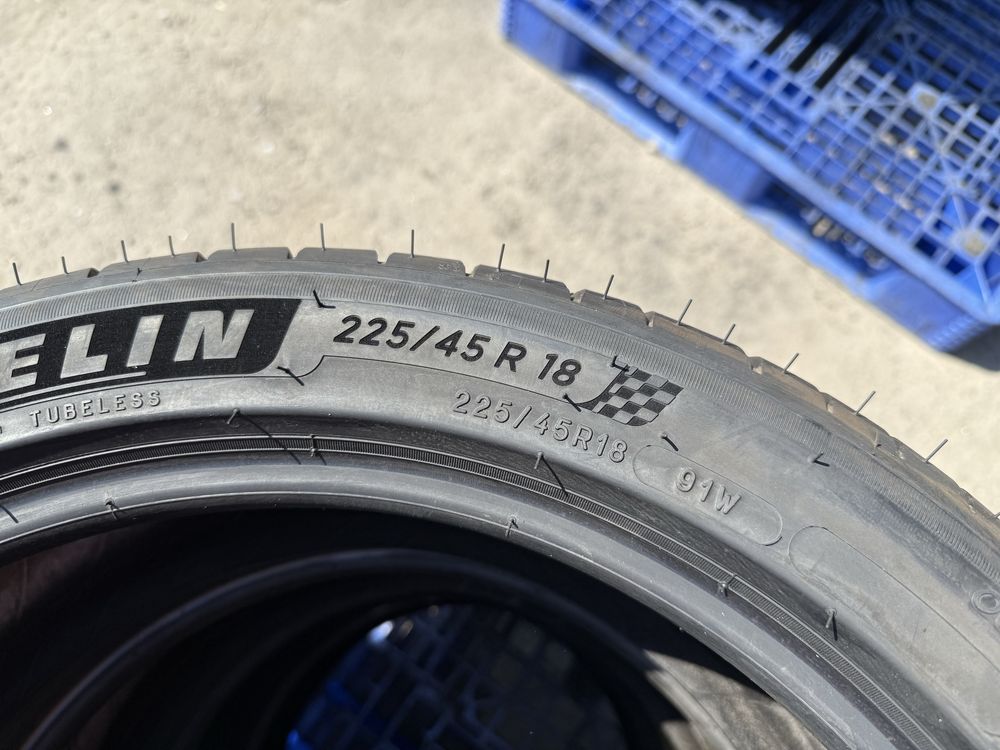 225/45 r18 Michelin Pilot Sport 4 25 год НОВАЯ Резина летняя
