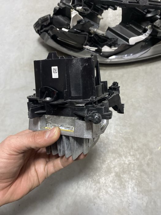 Фара передня (внутрянка) LH Jeep Cherokee kl 19-