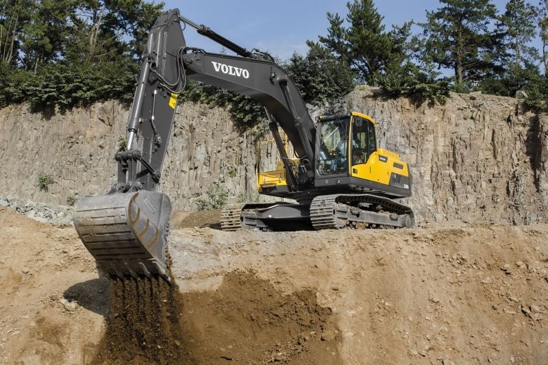 Аренда Послуги бульдозера Caterpillar, екскаватора Volvo EC210