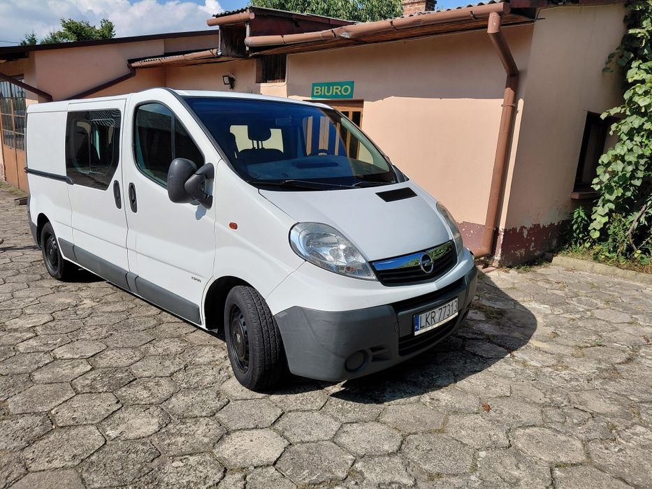 Opel Vivaro 2.0 07r 9osobowy