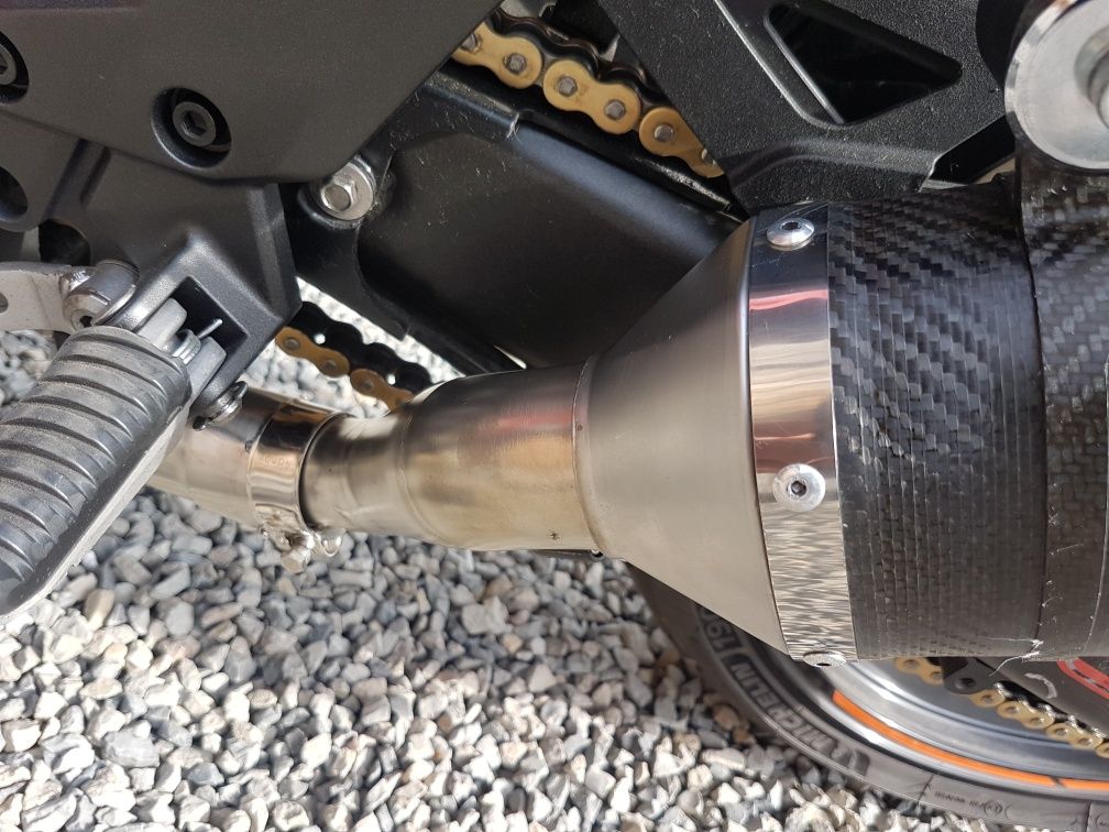 Kawasaki z 1000 sx tłumiki leovince.