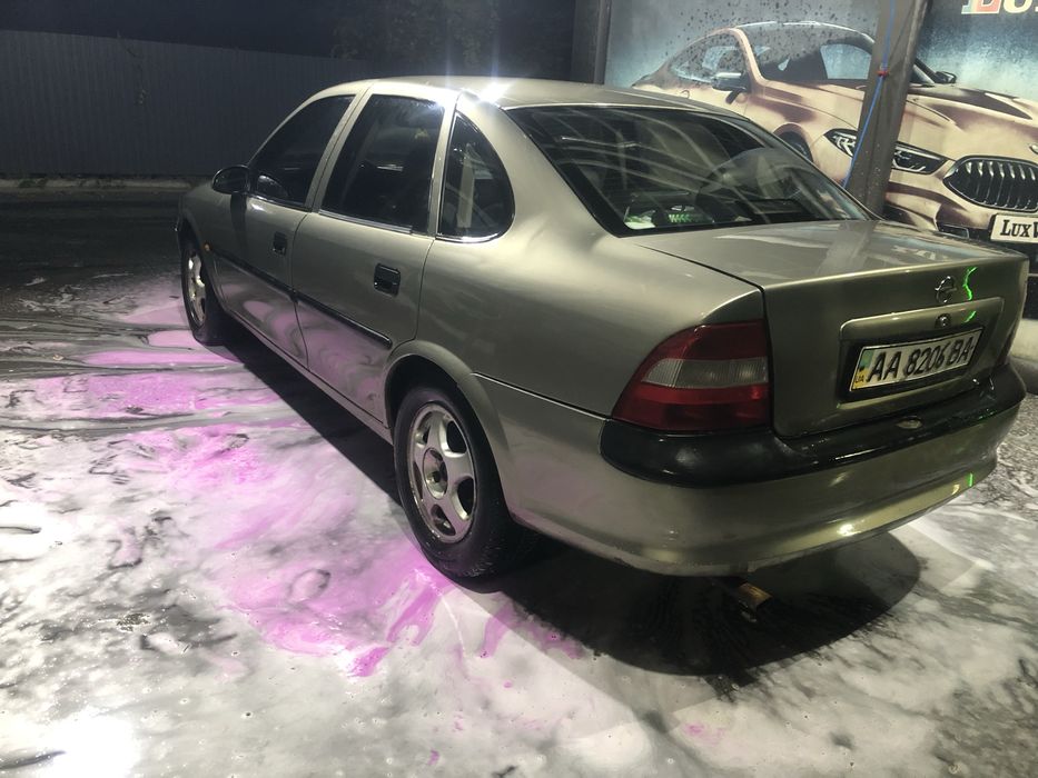 Opel Vectra B 1.6 АКПП
