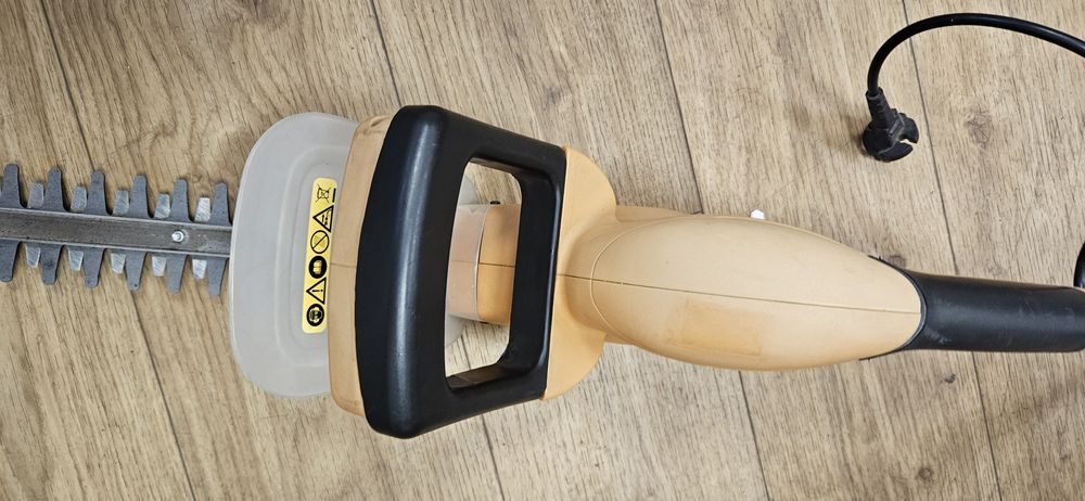 Nożyce elektryczne do żywopłotu STIGA