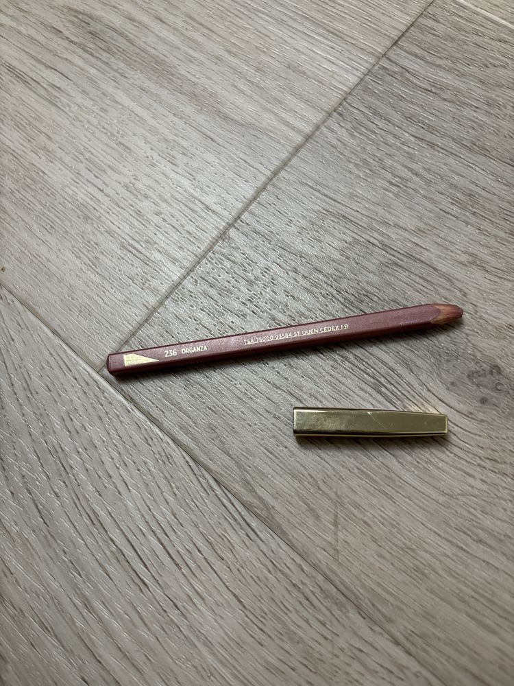 Konturówka do ust Loreal