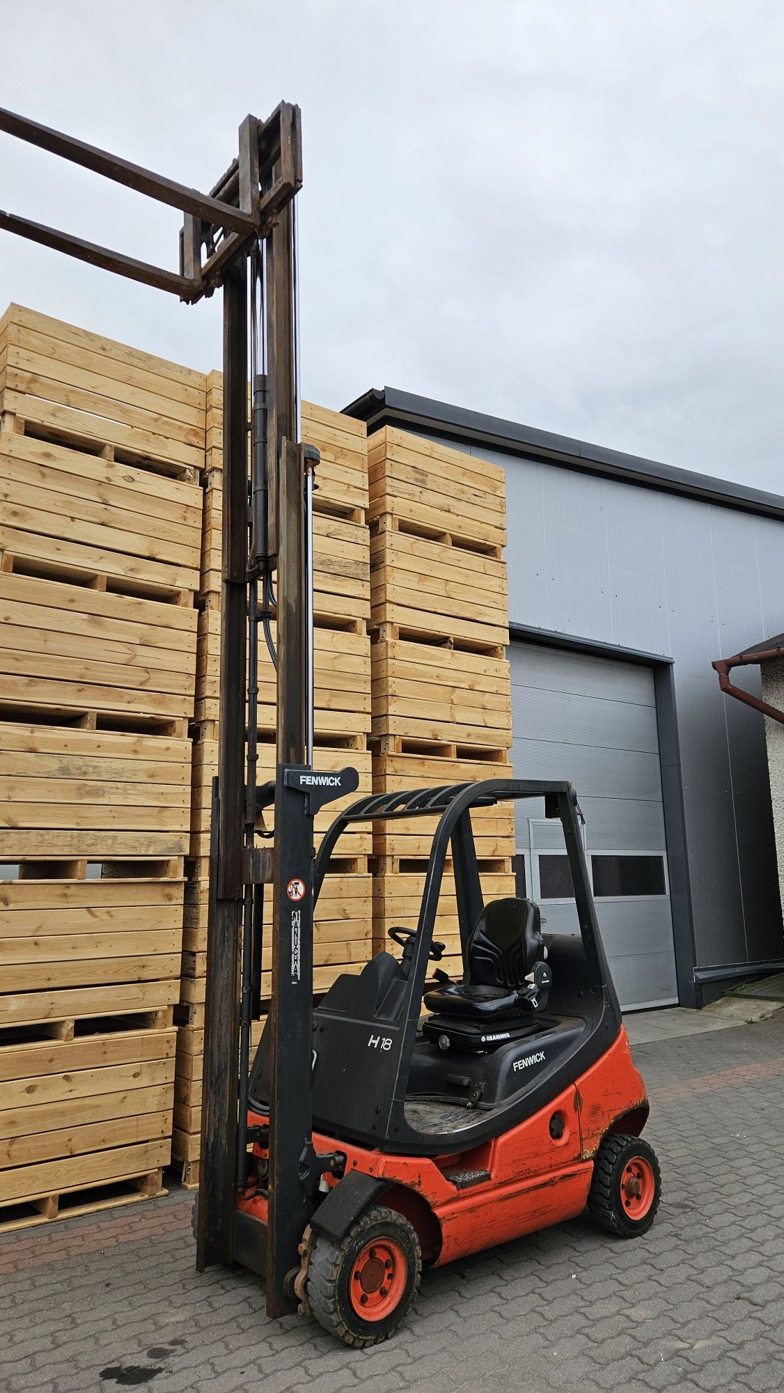 Wózek Widłowy Linde H18T Tylko 7300MTG triplex diesel terenowy