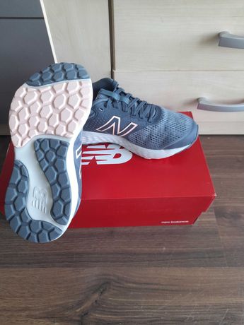 Lekkie buty do biegania New Balance