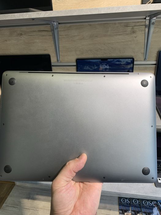 MacBook Air 256Gb, M1, аккумулятор 85% 250 циклов