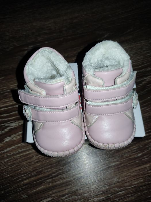 Зимові ботиночки для дівчинки !