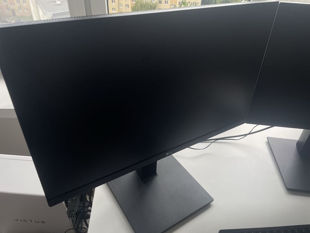 Monitor LG 24 cale 1440p QHD