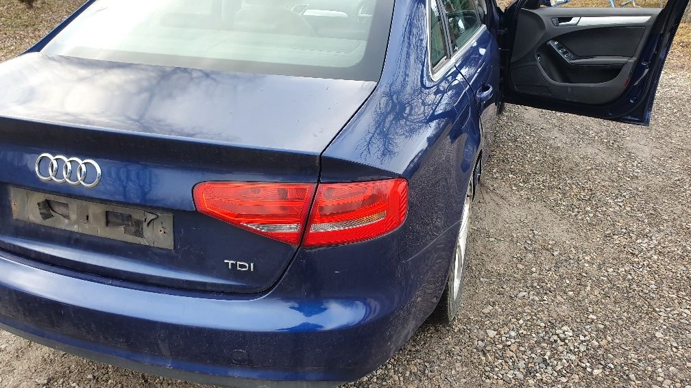 Audi a4 b8 Lift Sedan Klapa Tył Zderzak Drzwi  LD5Q Ładna