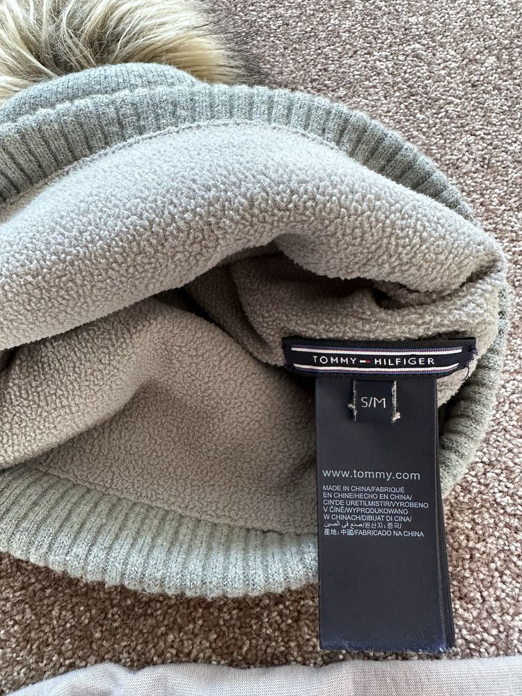 Czapka zimowa tommy hilfiger s/m komin szary cyrkonie