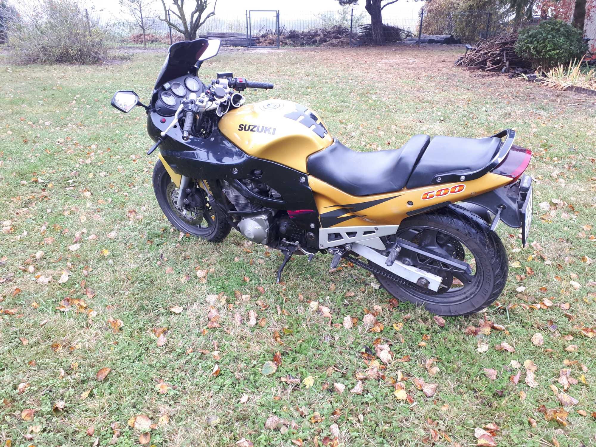 Suzuki GSX 600 F