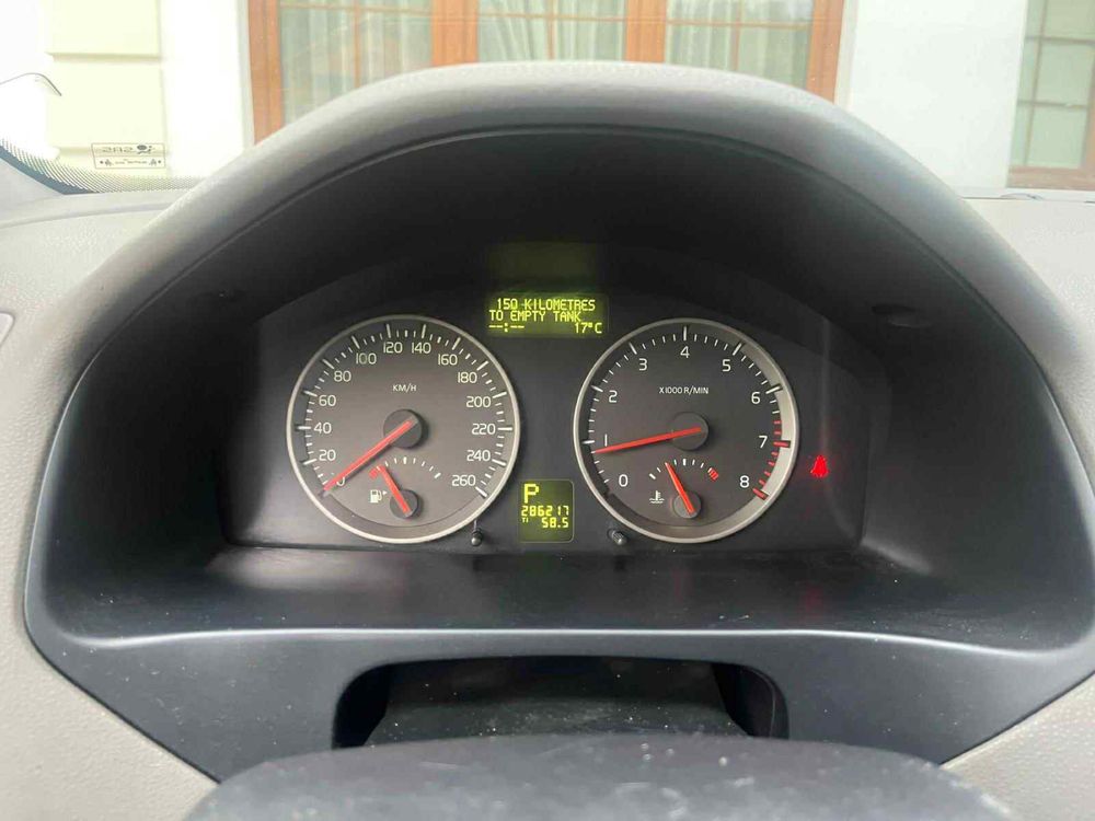 V50 summum 2,4 benzyna Automat Klima Xenon Skóra