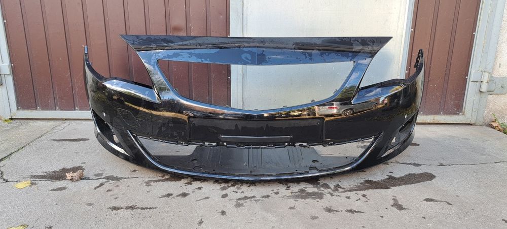 Opel Astra J 2010rok zderzak przód