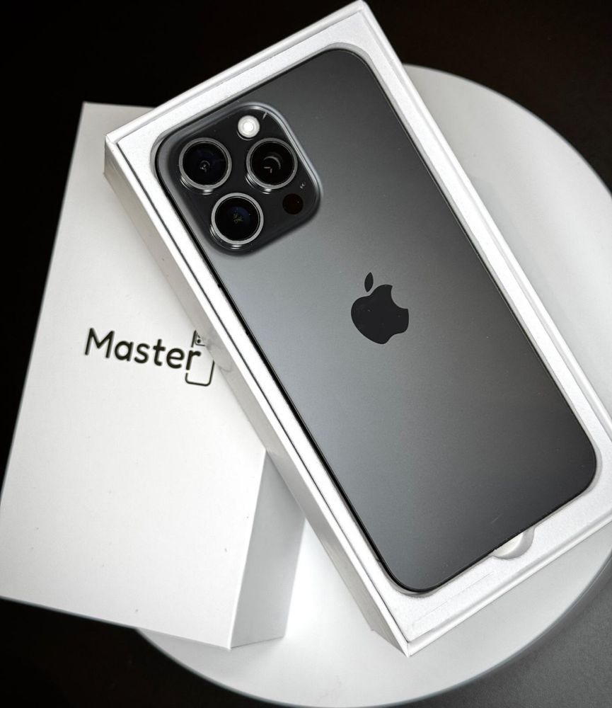 Apple Iphone 15 PRO MAX 256gb Black jak nowy 100% bat 6msc gwarancji