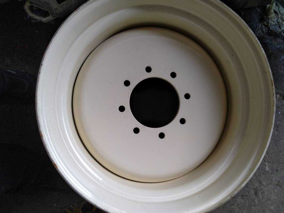 Felgi do kombajnu  John Deere 2054,2058,2256,2268