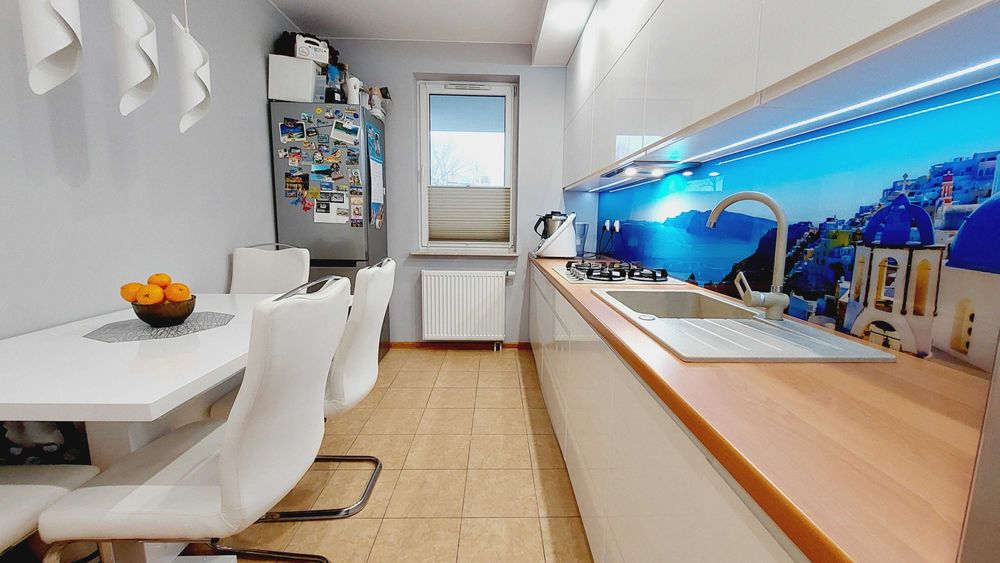 Mieszkanie - 52 mkw - 2 osobne pokoje - duży balkon!