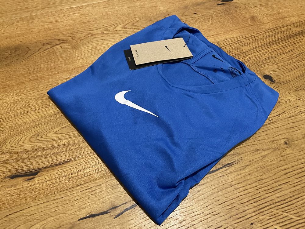 Nowy, męski, sportowy longsleeve Nike r. S