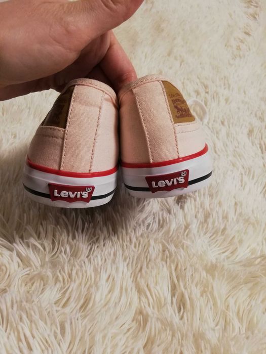 buty Levis rozmiar 37 trampki Levis 37 łososiowe