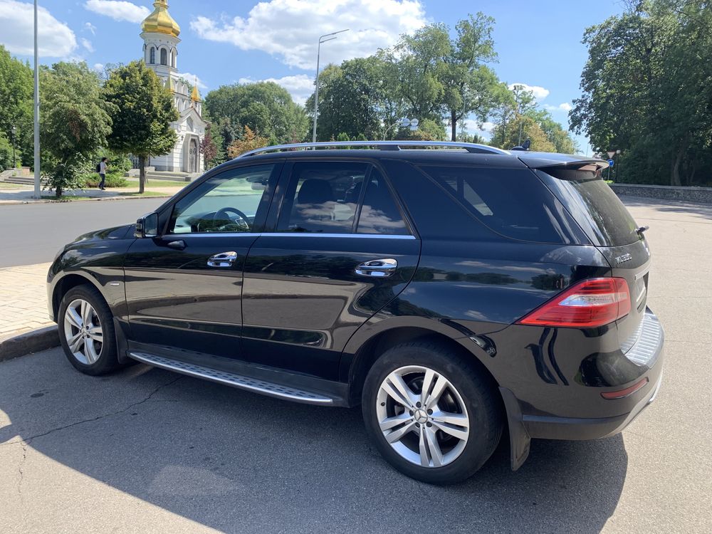 Продам Mercedes-Benz ML 3.0 дизель 2012 року