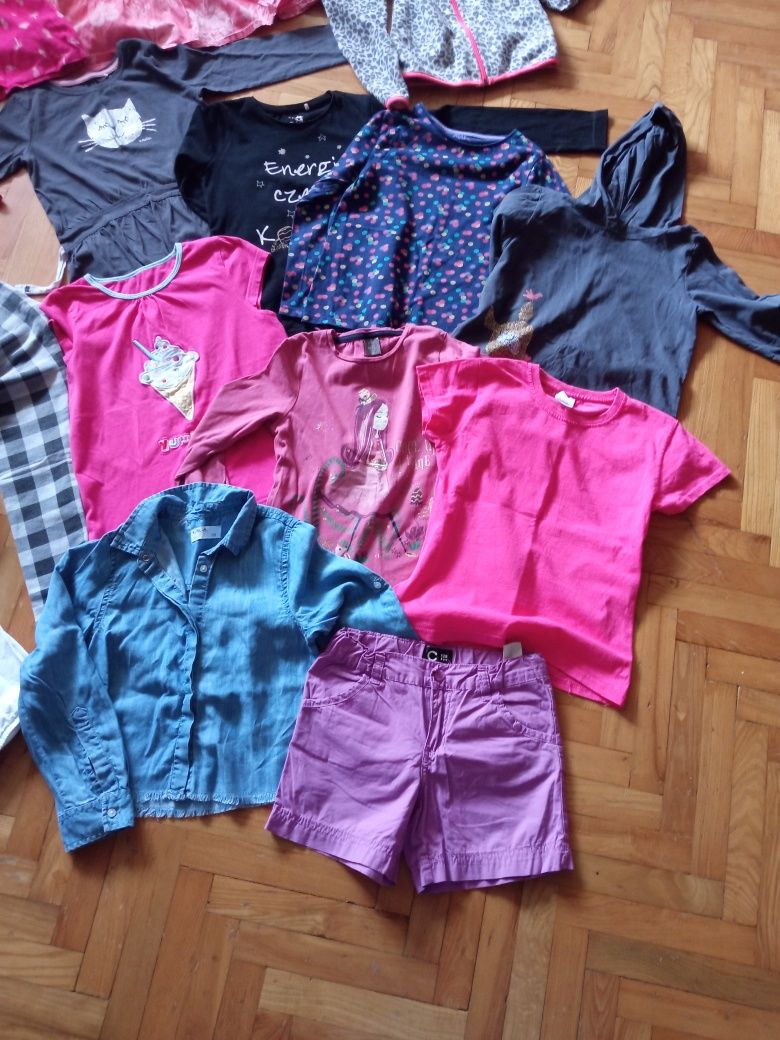 Paka 20 sztuk bluza t-shirt sukienka spodenki jeansy roz 128