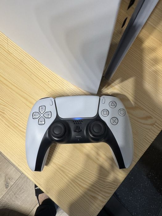 PS5 . Чудовий стан . рік гарантії