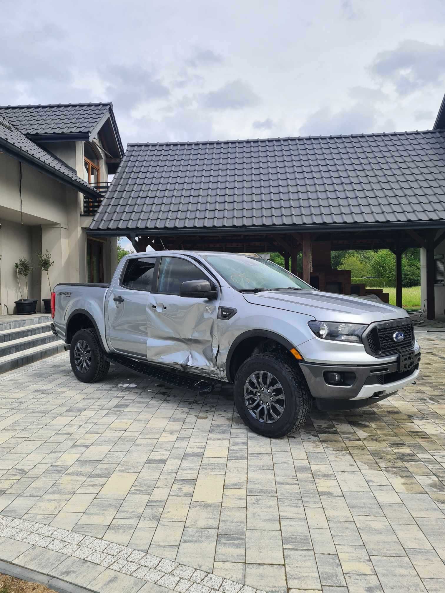 Ford Ranger XLT  rok 2023