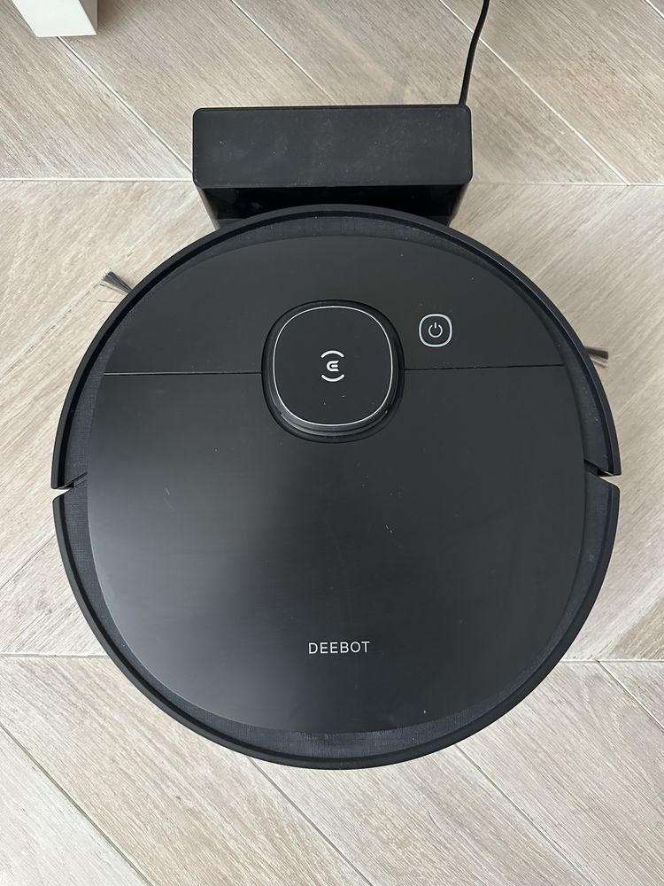 Робот пилосос Deebot ozmo 950