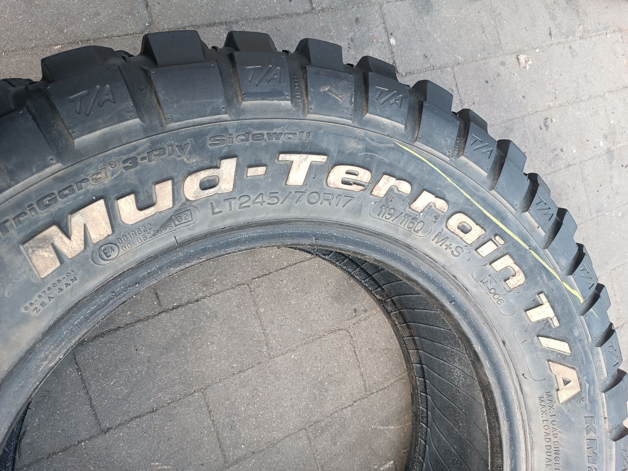 245/70R17 BFGoodrich Mud Terrain T/A