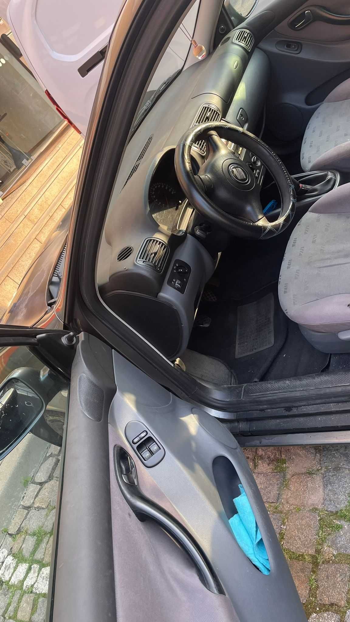 Seat leon 2001 com revisao feita a menos de um mês