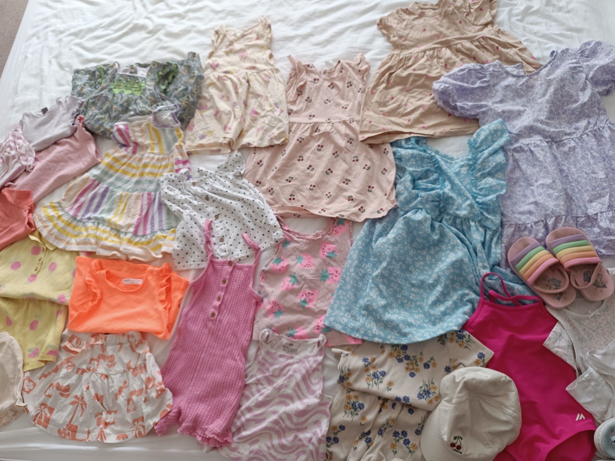 Paka ubranek letnich dla dziewczynki 104 h&m