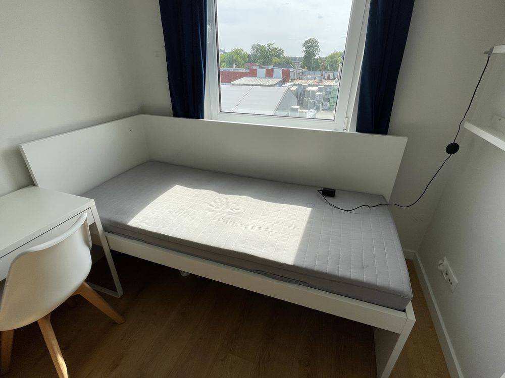 IKEA łóżko 90x200 cm biurko 50x105 cm + krzeslo