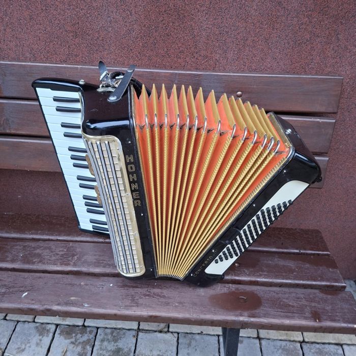 Akordoen Hohner Concerto 72 basy