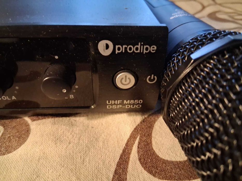 Mikrofony bezprzewodowe ze stacją firmy PRODIPE UHF M850