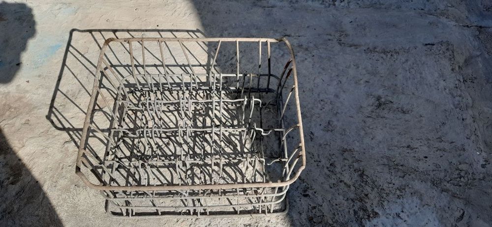 Металевий оцинкований ящик для бутилок