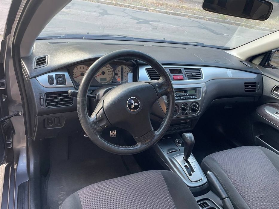Митсубиси Лансер 2.0 автомат