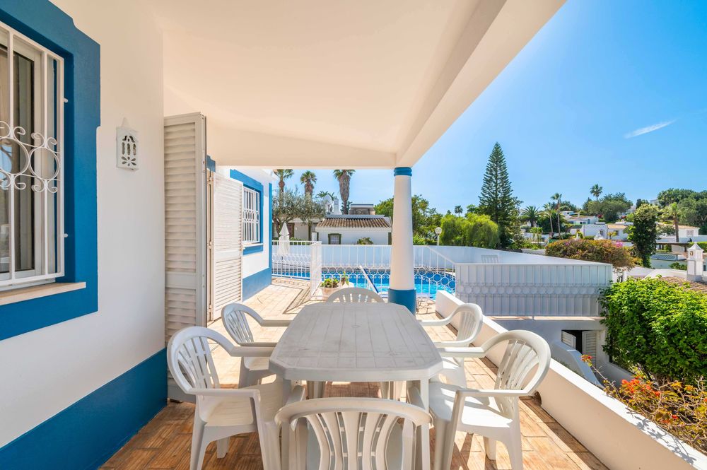 Piscina Privada e Localização Calma - Vivenda Eulalia by Gabi Miguel