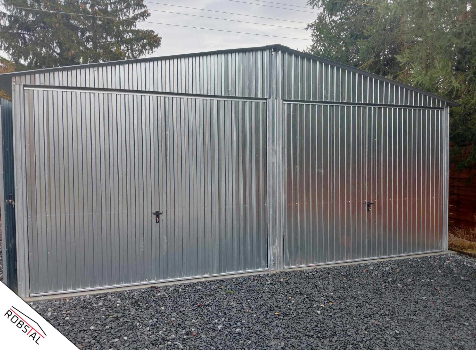 Garaż Blaszany ocynkowany 6x5 dwuspadowy, bramy uchylne, Drzwi