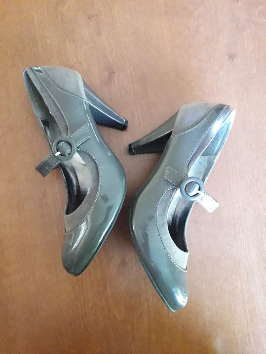 Szare buty czółenka szpilki z paskiem - rozmiar 38