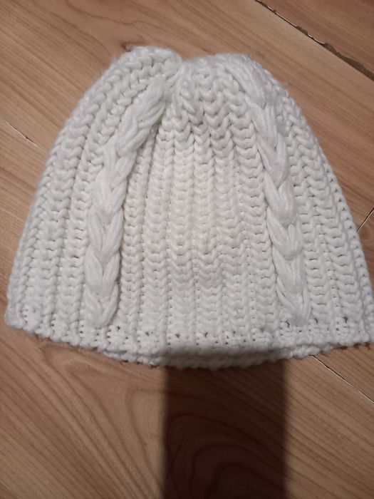 Sprzedam czapkę damską