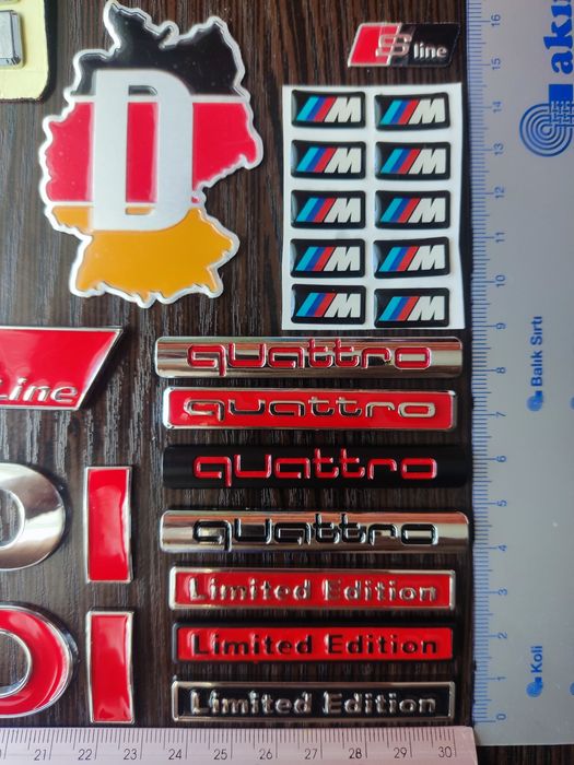 Шильдик логотип Значок эмблема Лейба QUATTRO Кватро Ауди.