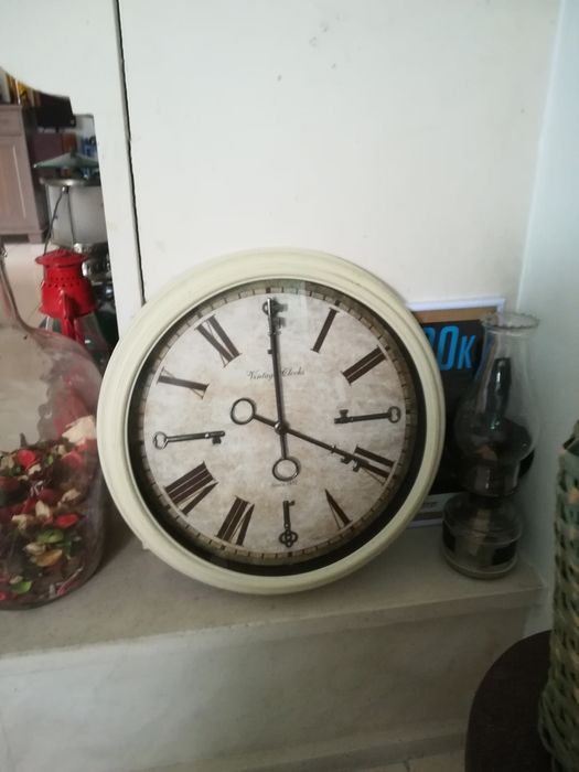 Relógio retro em ótimo estado