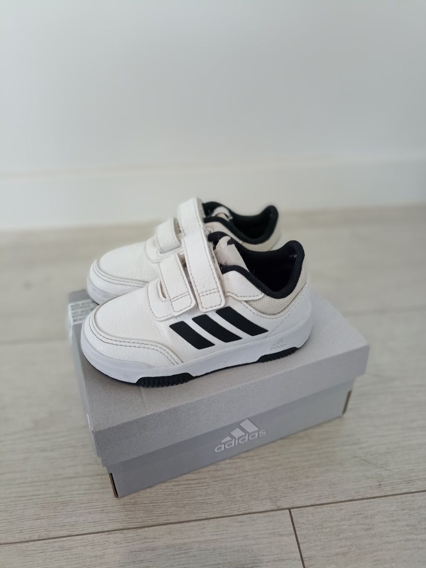 Buty adidas rozmiar 22