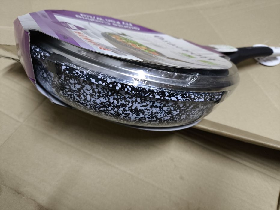 Patelnia marmurkowa z pokrywą  24 cm