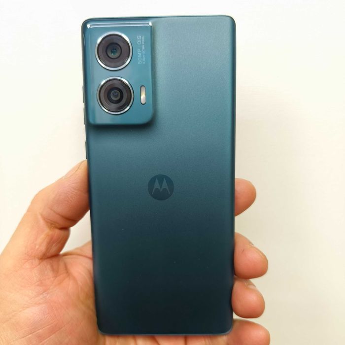 ПРОДАМ Смартфон Motorola Edge 50 Fusion 12/512GB Forest Blue