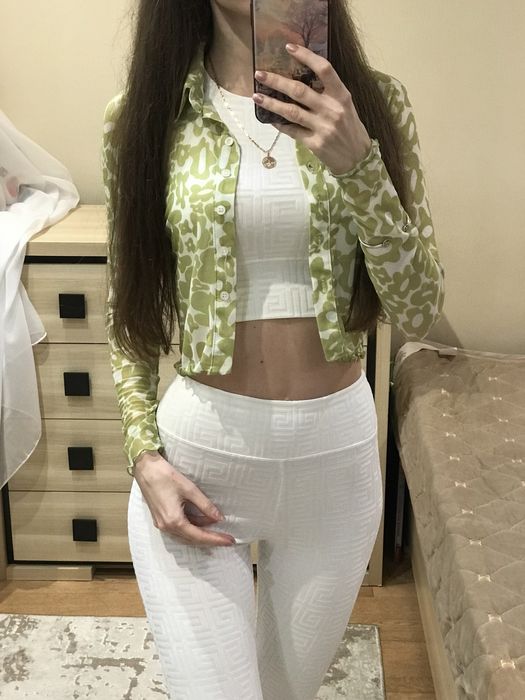 Салатова блузка - кофтинка на гудзиках