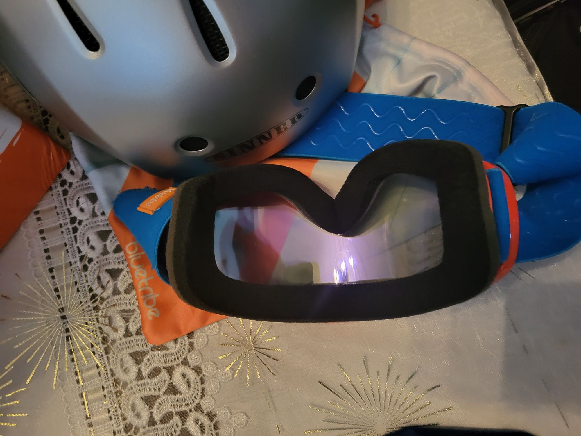 Markowe - Kask Sinner oraz gogle Bluetribe