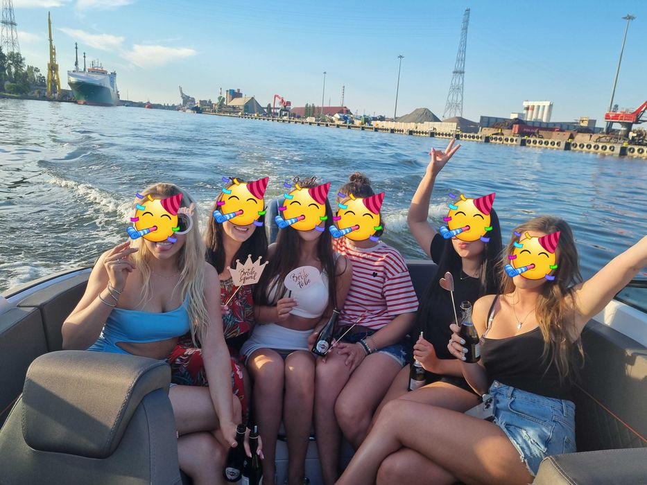 motorówka jacht łódz wynajem charter gdynia sopot gdańsk